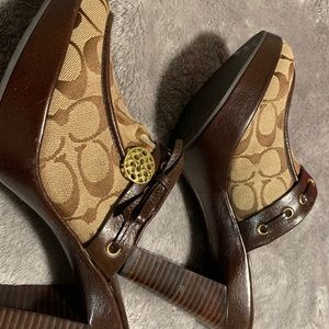 Coach mule heeled shoe